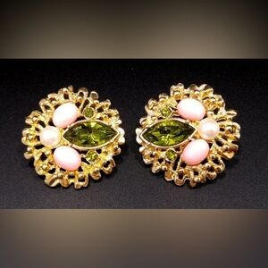 PIN & EARRINGS SET - SARAH COVENTRY. "FASHION SPLENDOR